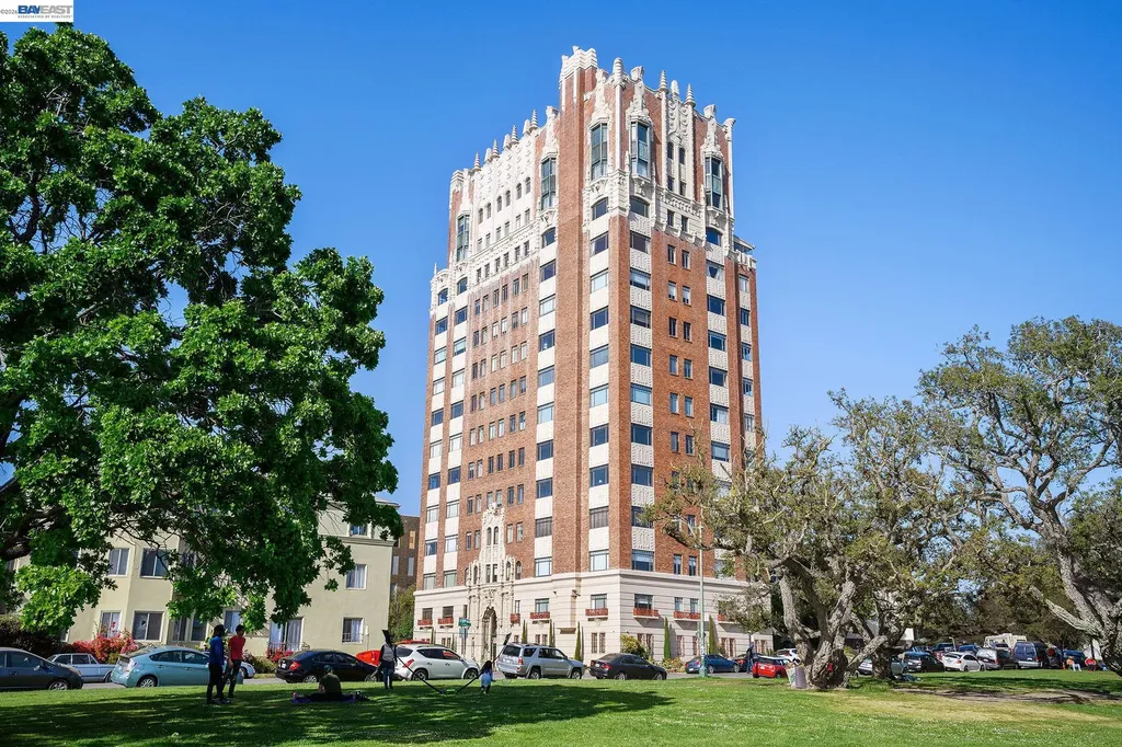 492 Staten Avenue Oakland CA 94610