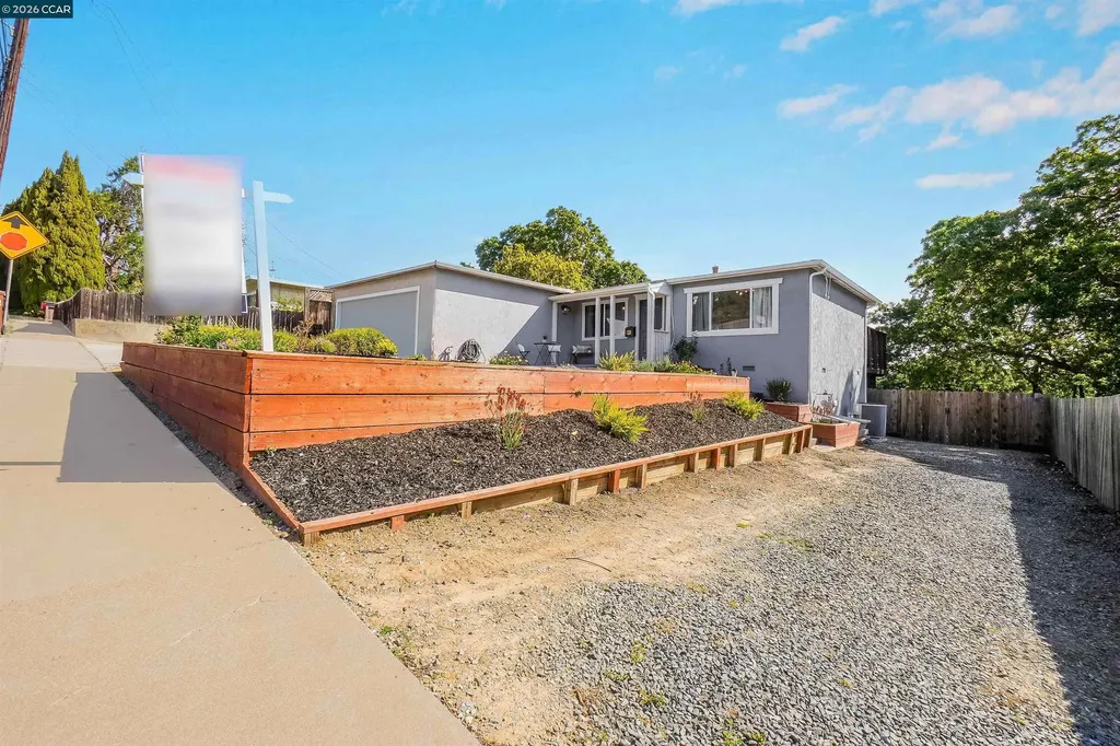 3121 Pine Street Martinez CA 94553