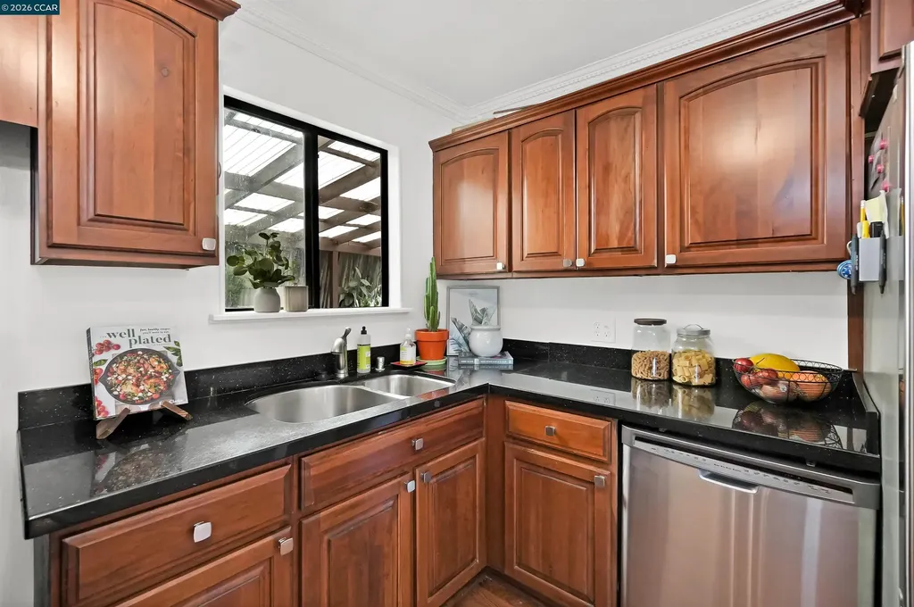 3121 Pine Street Martinez CA 94553