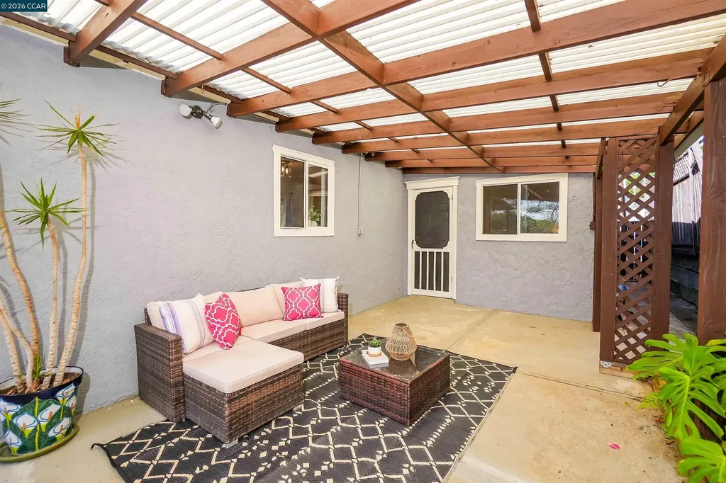 3121 Pine Street Martinez CA 94553