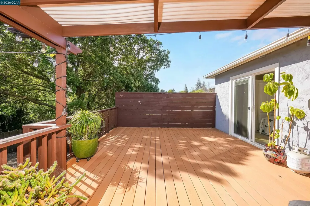 3121 Pine Street Martinez CA 94553