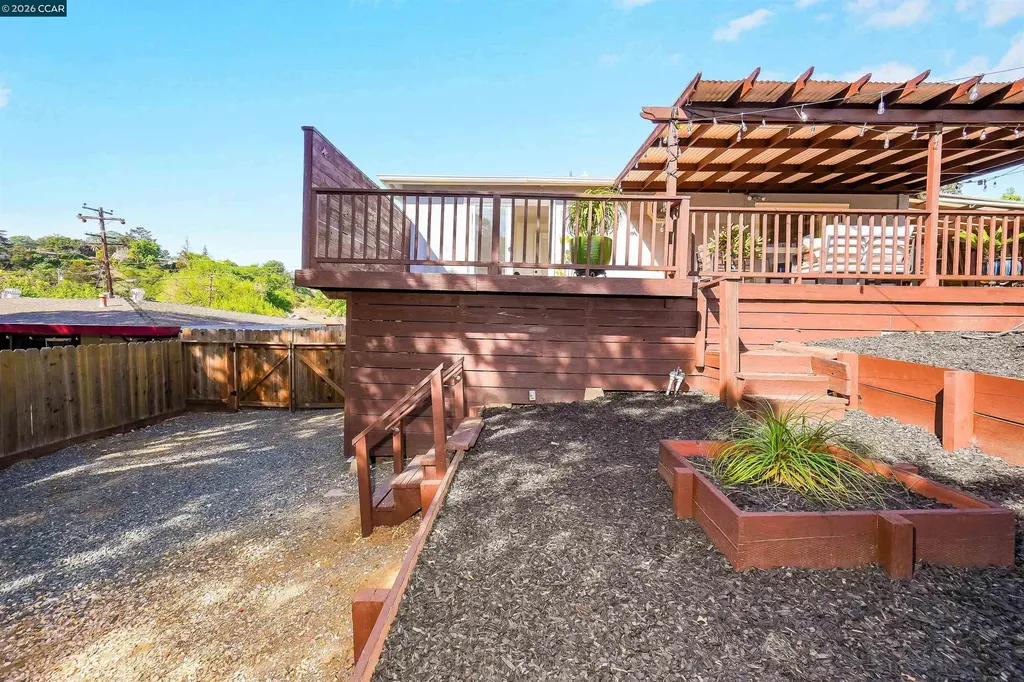 3121 Pine Street Martinez CA 94553