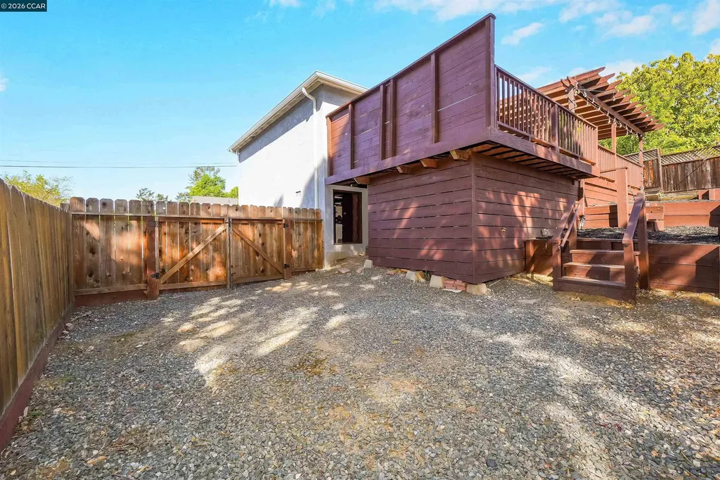 3121 Pine Street Martinez CA 94553