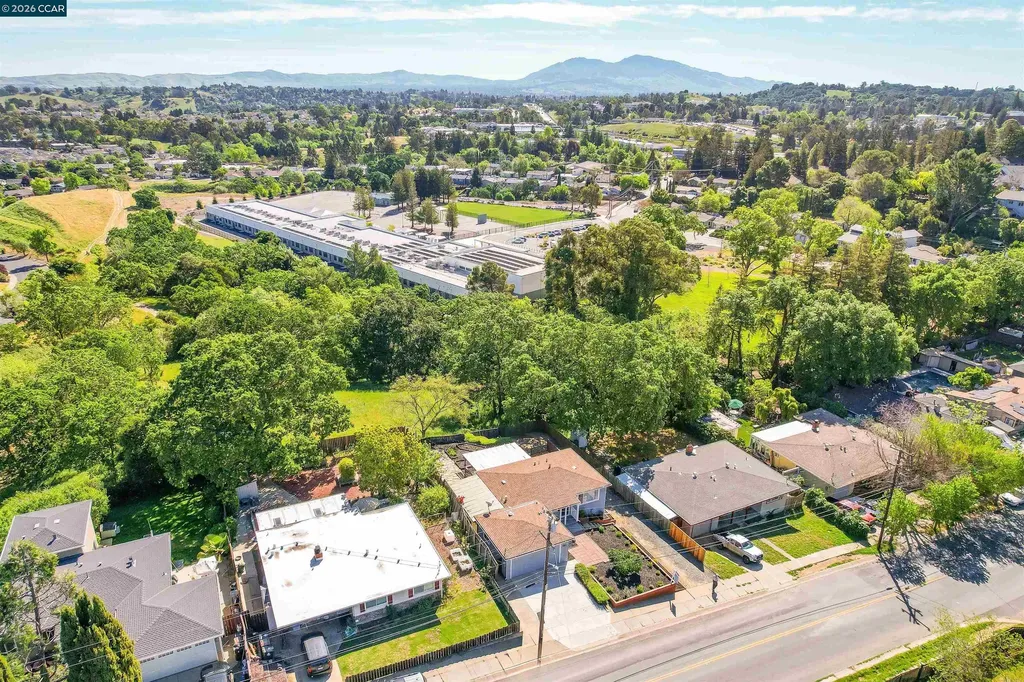 3121 Pine Street Martinez CA 94553