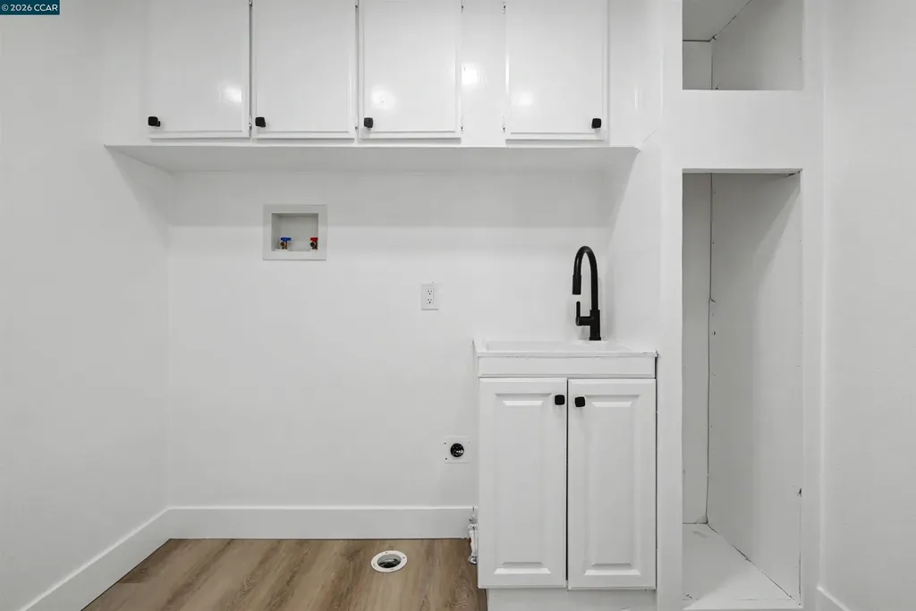 301 Avenida Flores Pacheco CA 94553