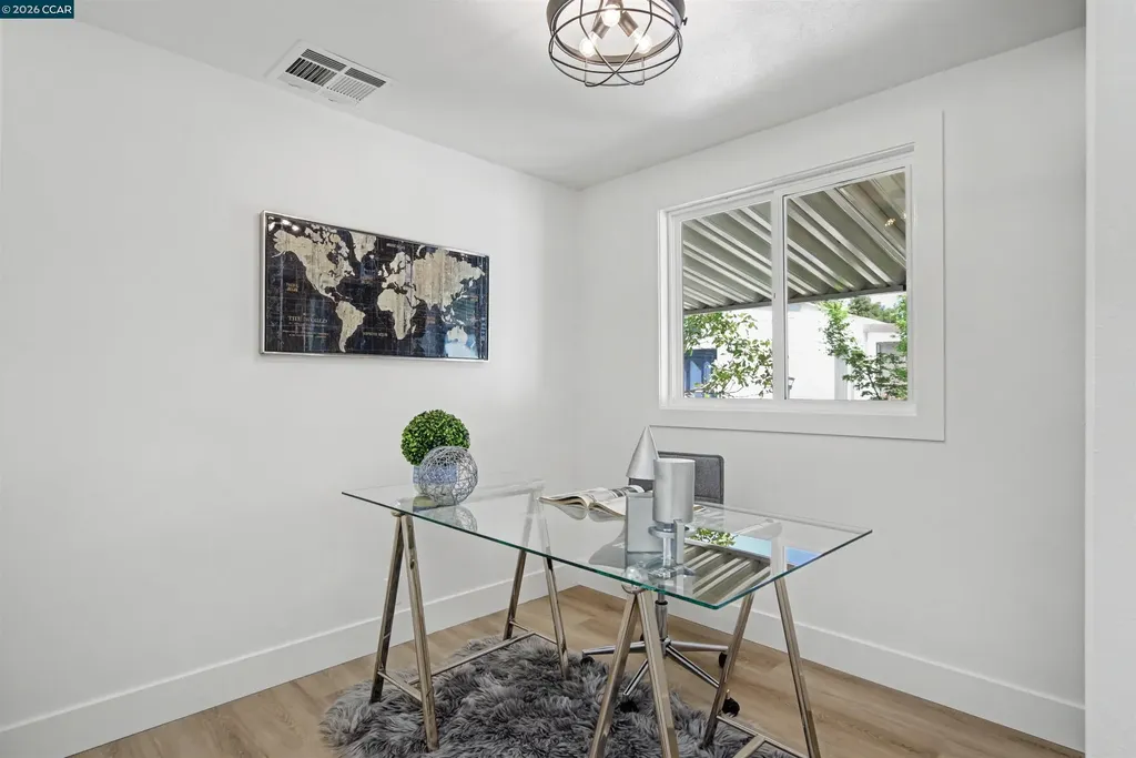 301 Avenida Flores Pacheco CA 94553