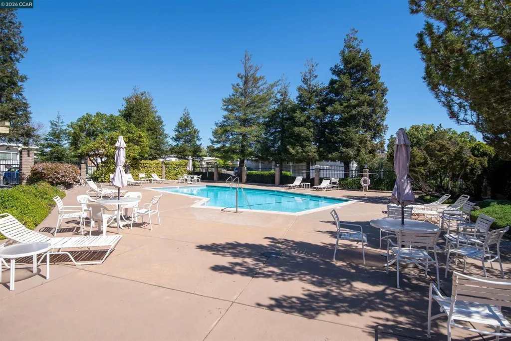 301 Avenida Flores Pacheco CA 94553