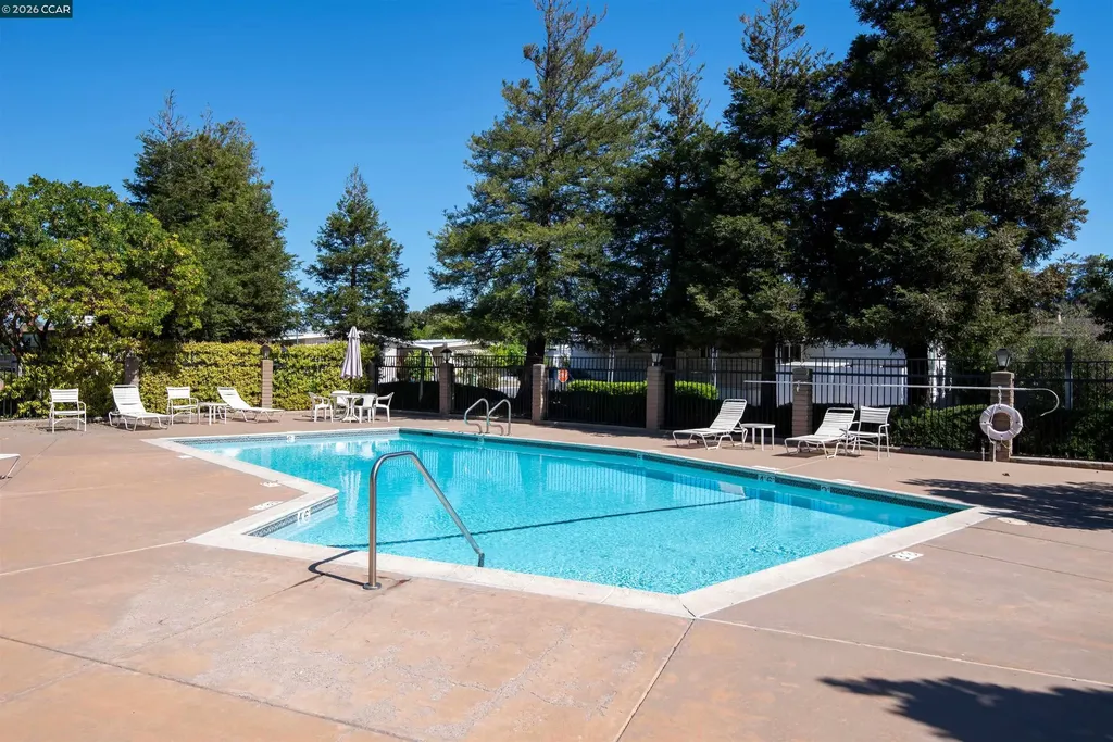 301 Avenida Flores Pacheco CA 94553