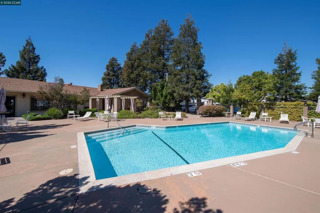 301 Avenida Flores Pacheco CA 94553
