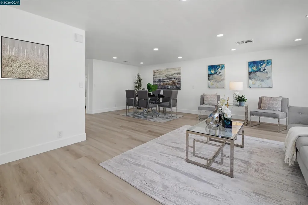 301 Avenida Flores Pacheco CA 94553