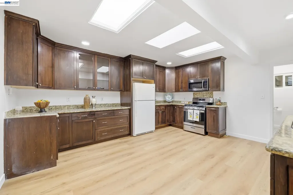 2491 Avenue 133rd San Leandro CA 94577