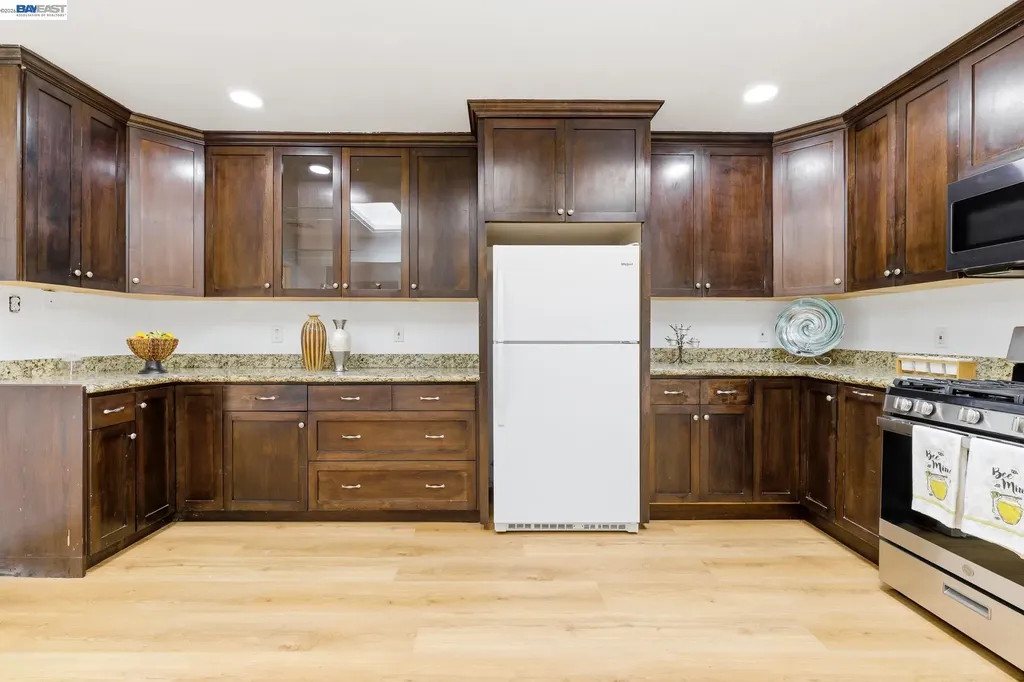 2491 Avenue 133rd San Leandro CA 94577