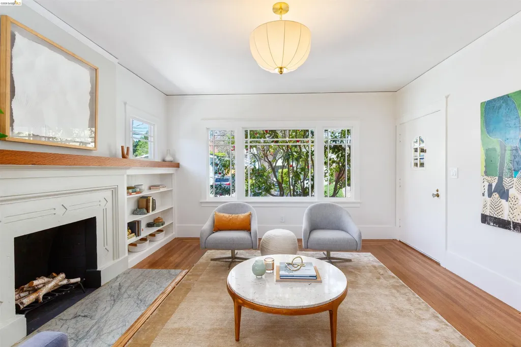 33 Ramona Avenue Oakland CA 94611