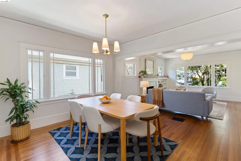 33 Ramona Avenue Oakland CA 94611