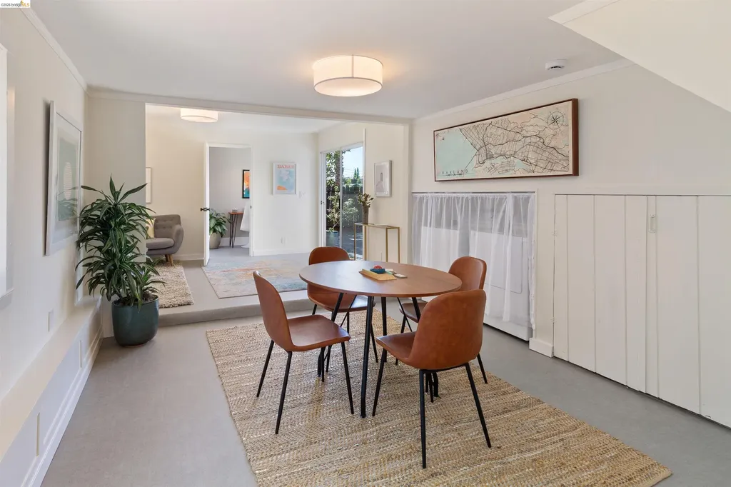 33 Ramona Avenue Oakland CA 94611