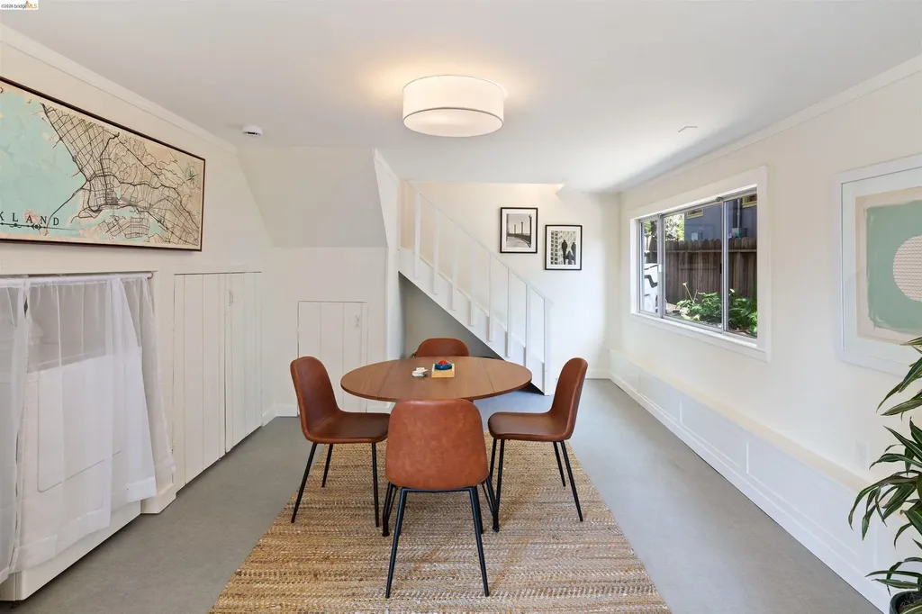 33 Ramona Avenue Oakland CA 94611