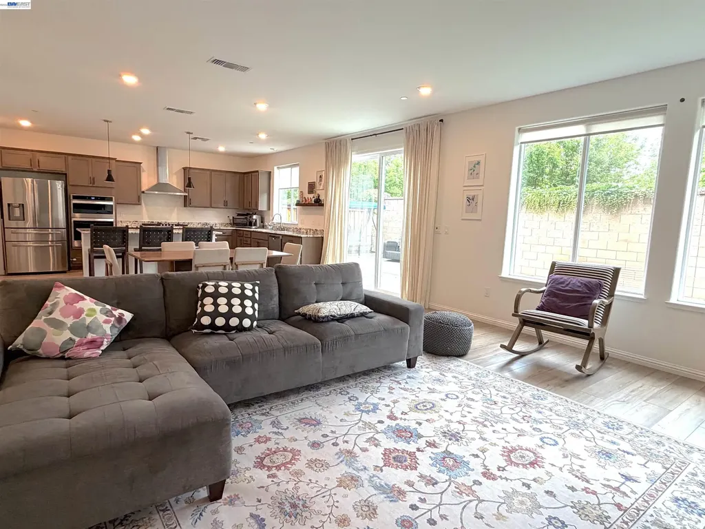 204 Wooley Creek Way Brentwood CA 94513