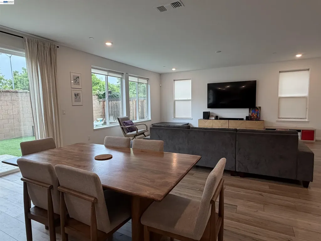 204 Wooley Creek Way Brentwood CA 94513