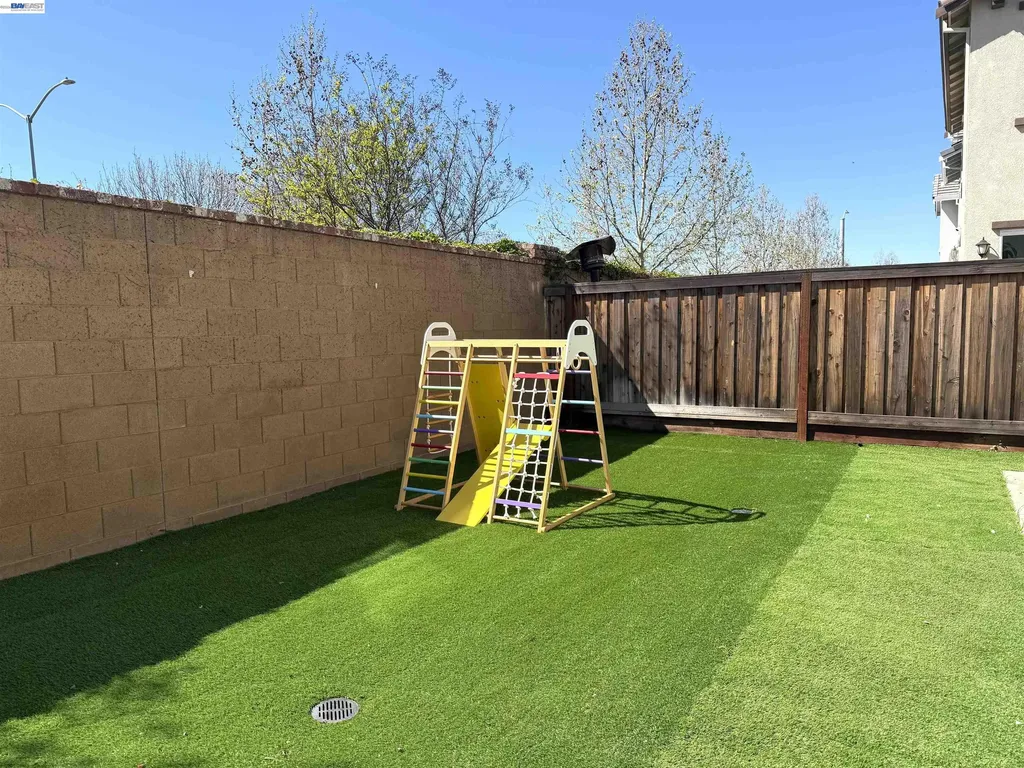 204 Wooley Creek Way Brentwood CA 94513