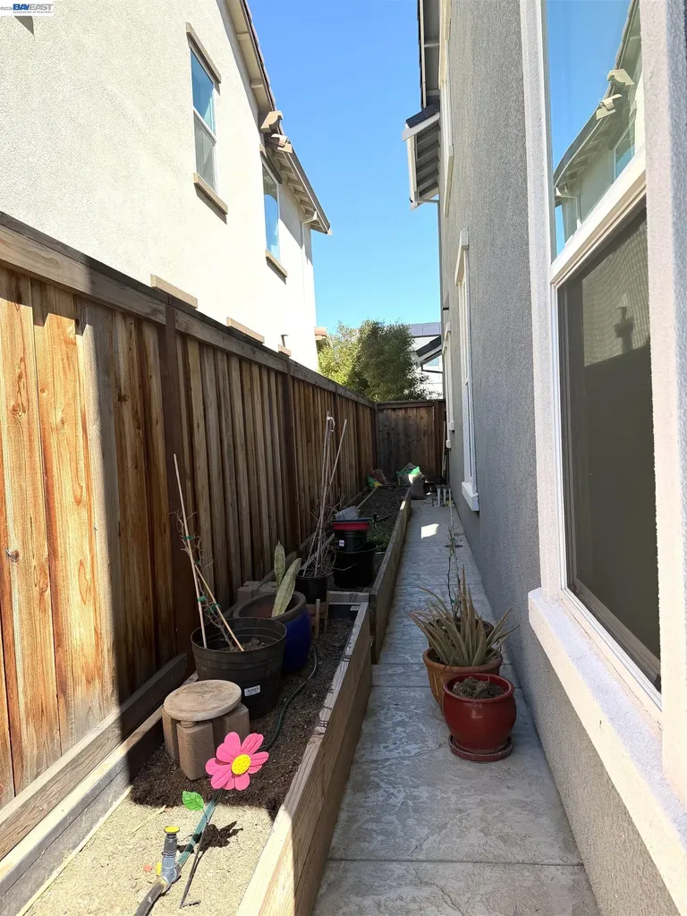 204 Wooley Creek Way Brentwood CA 94513