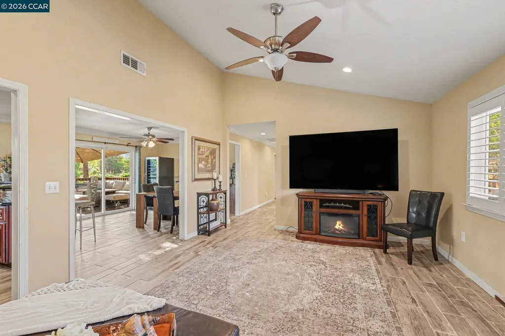 2035 Sherman Drive Pleasant Hill CA 94523