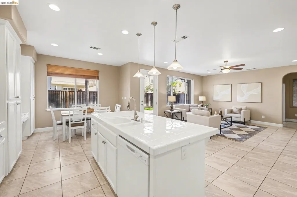 6372 Crystal Springs Circle Discovery Bay CA 94505