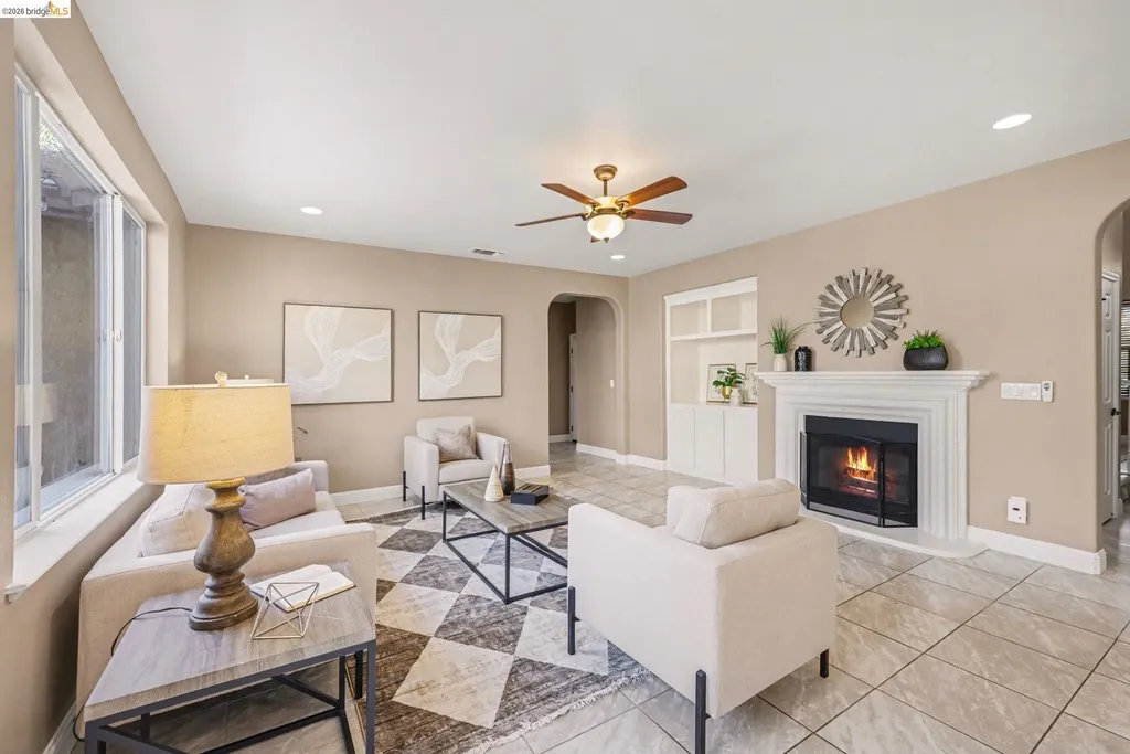 6372 Crystal Springs Circle Discovery Bay CA 94505