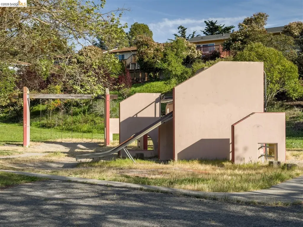 1144 Parkridge Drive Richmond CA 94803