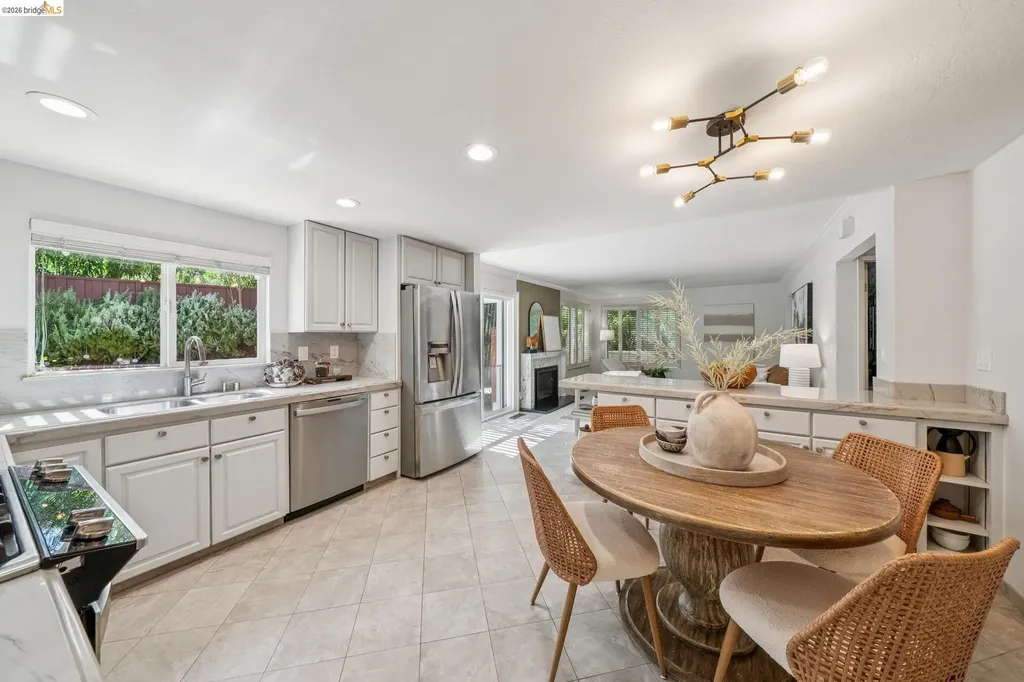 1977 Woodbury Court Walnut Creek CA 94596