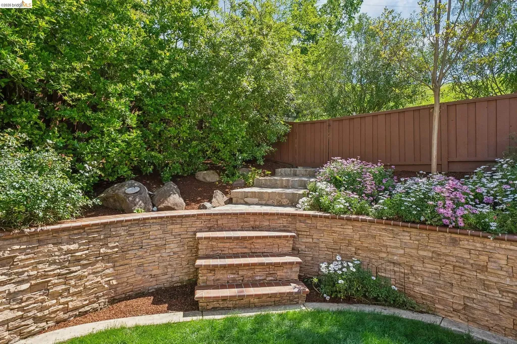 1977 Woodbury Court Walnut Creek CA 94596