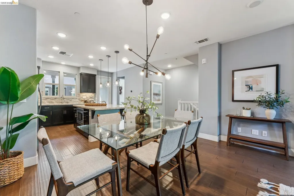 489 Diller Street Alameda CA 94501