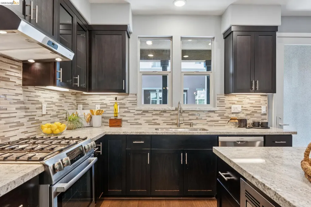 489 Diller Street Alameda CA 94501