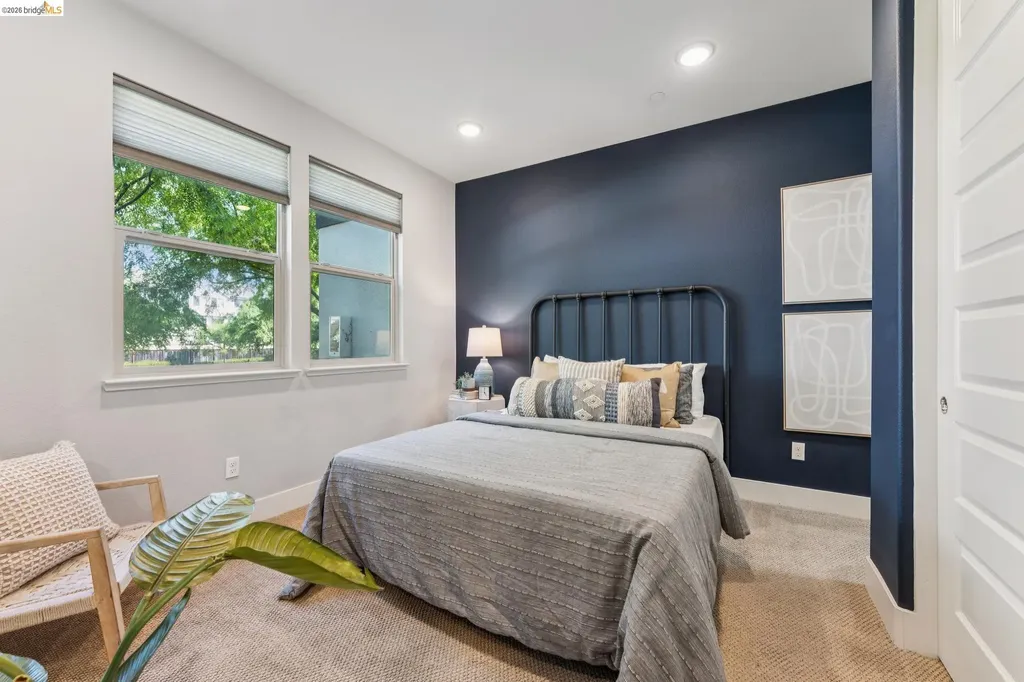 489 Diller Street Alameda CA 94501