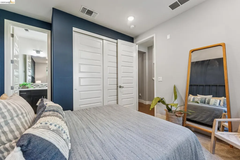489 Diller Street Alameda CA 94501