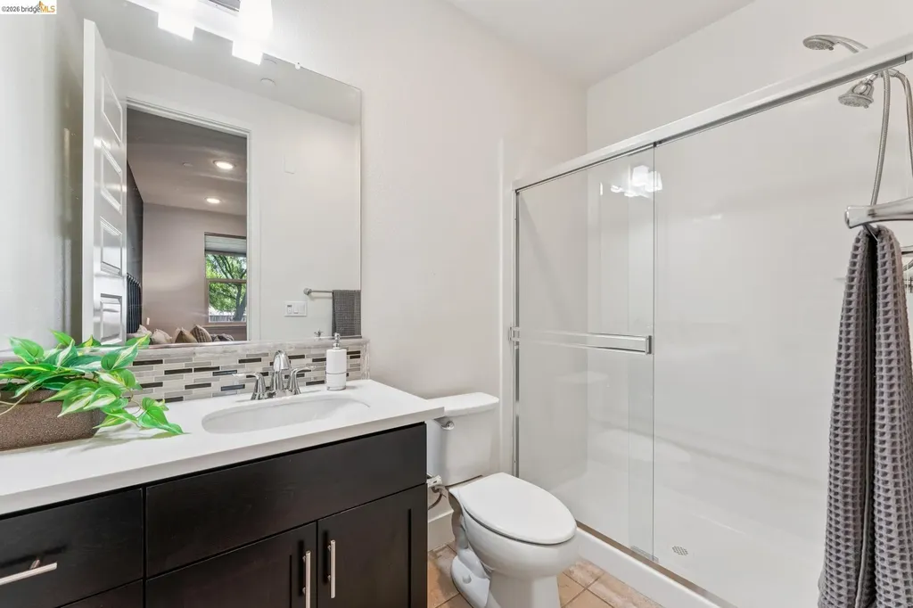 489 Diller Street Alameda CA 94501
