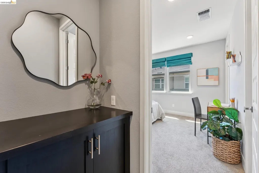 489 Diller Street Alameda CA 94501