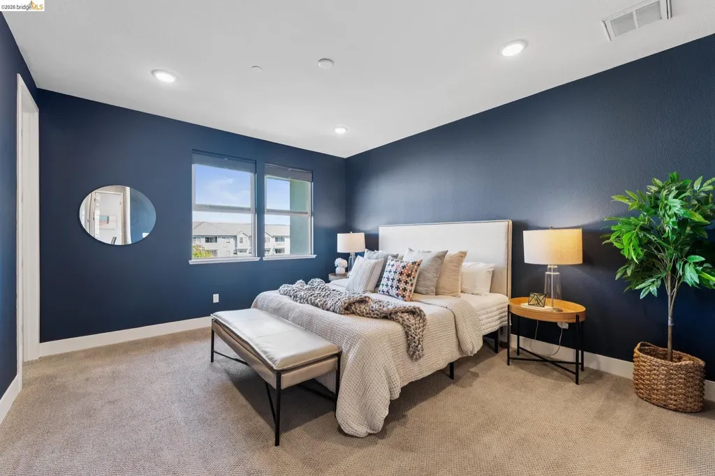 489 Diller Street Alameda CA 94501