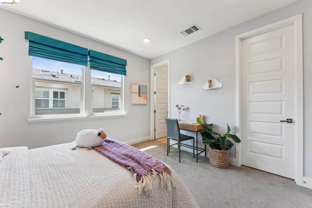489 Diller Street Alameda CA 94501