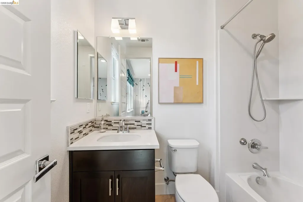 489 Diller Street Alameda CA 94501