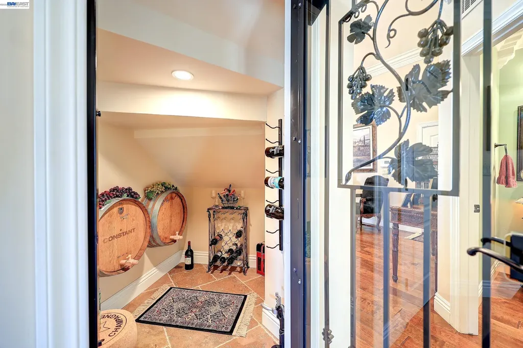 1310 Hampton Court Discovery Bay CA 94505