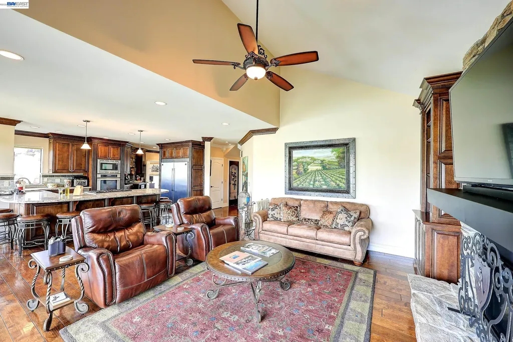 1310 Hampton Court Discovery Bay CA 94505