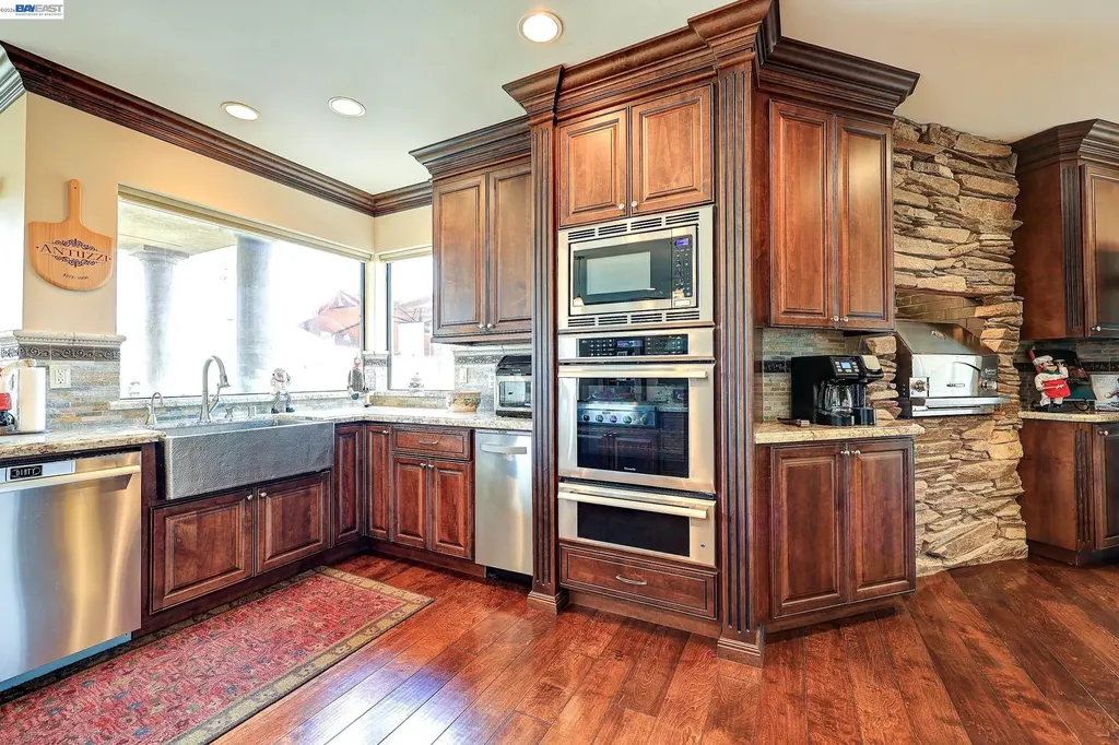 1310 Hampton Court Discovery Bay CA 94505