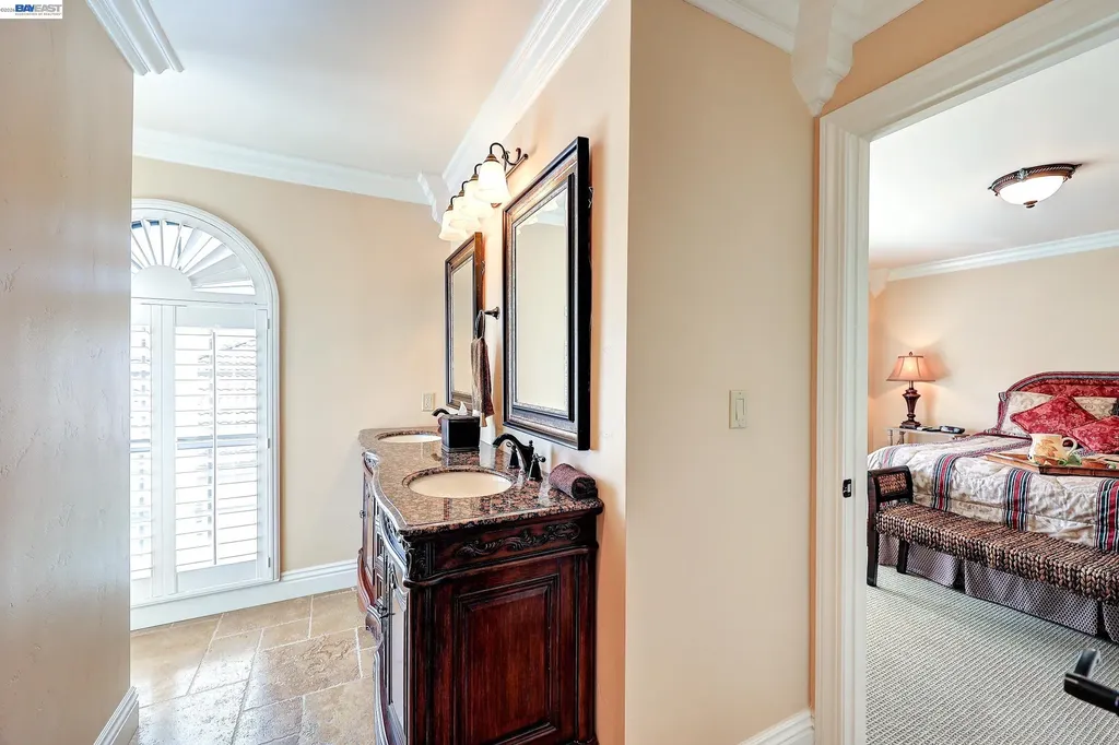 1310 Hampton Court Discovery Bay CA 94505