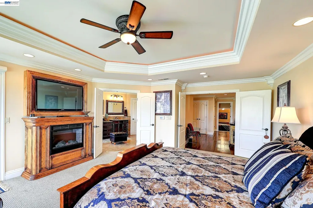 1310 Hampton Court Discovery Bay CA 94505