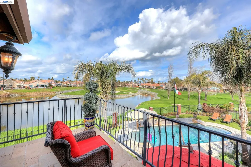 1310 Hampton Court Discovery Bay CA 94505