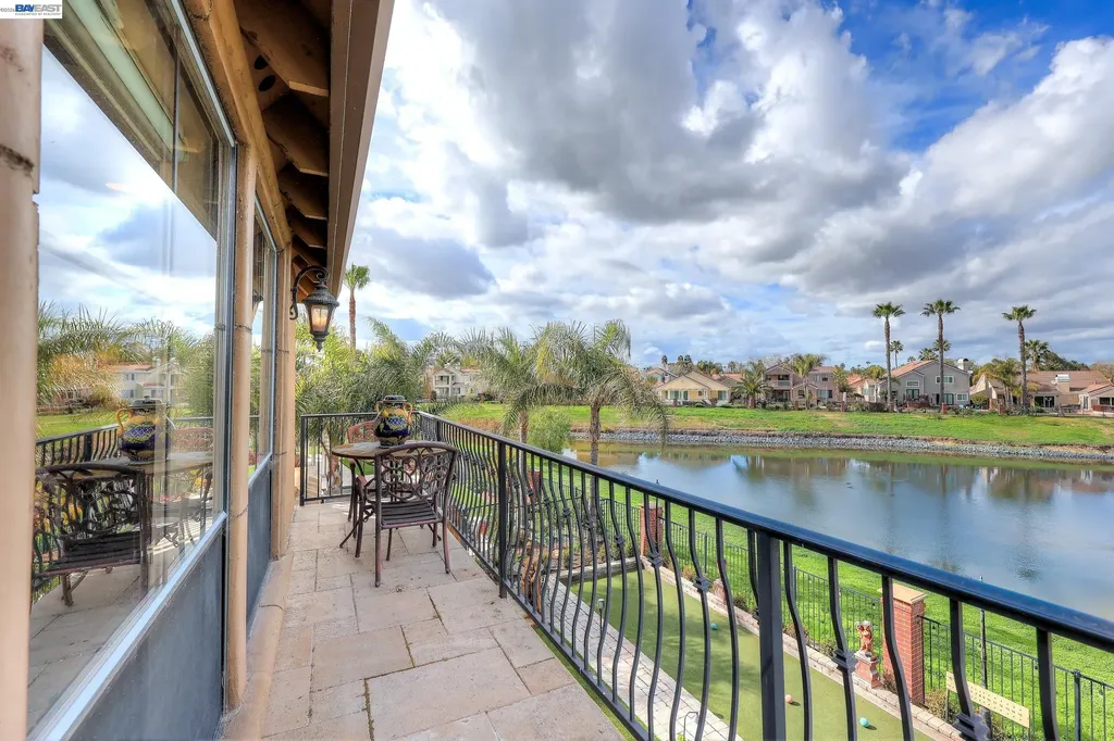 1310 Hampton Court Discovery Bay CA 94505