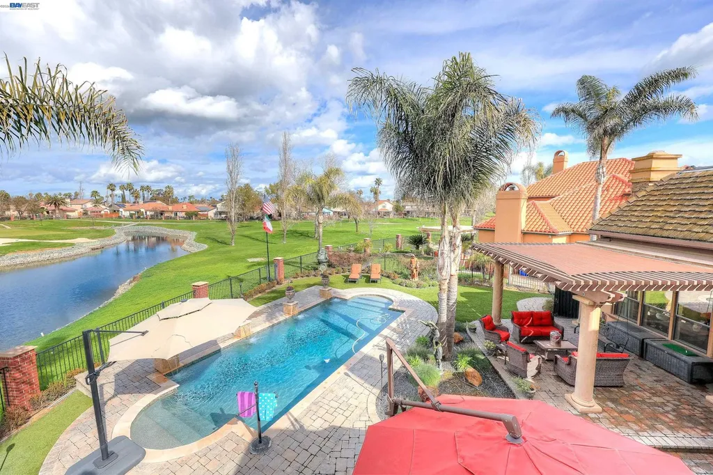 1310 Hampton Court Discovery Bay CA 94505