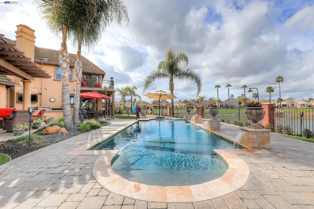 1310 Hampton Court Discovery Bay CA 94505