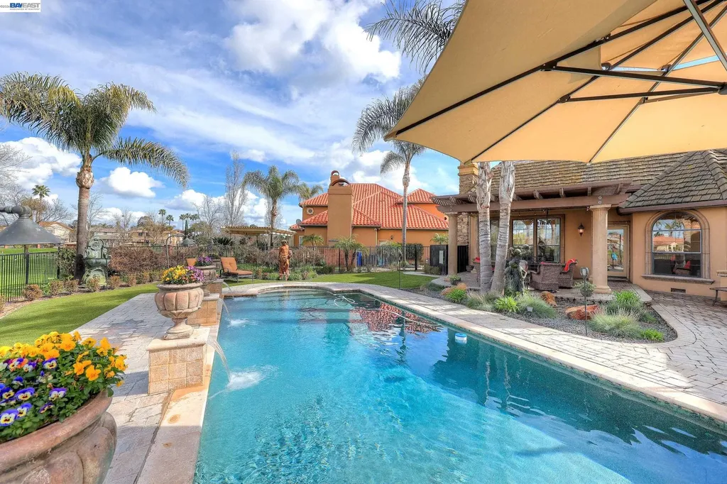 1310 Hampton Court Discovery Bay CA 94505