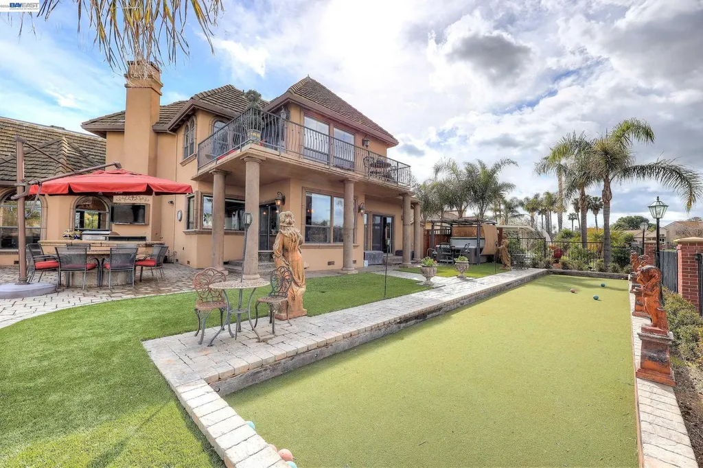 1310 Hampton Court Discovery Bay CA 94505